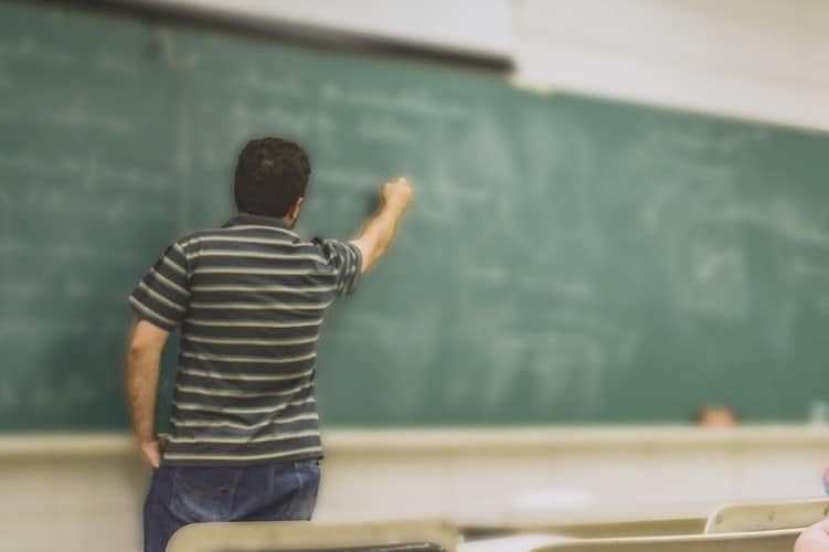 DAI: bolsa para professores de inglês nos Estados Unidos recebe inscrições