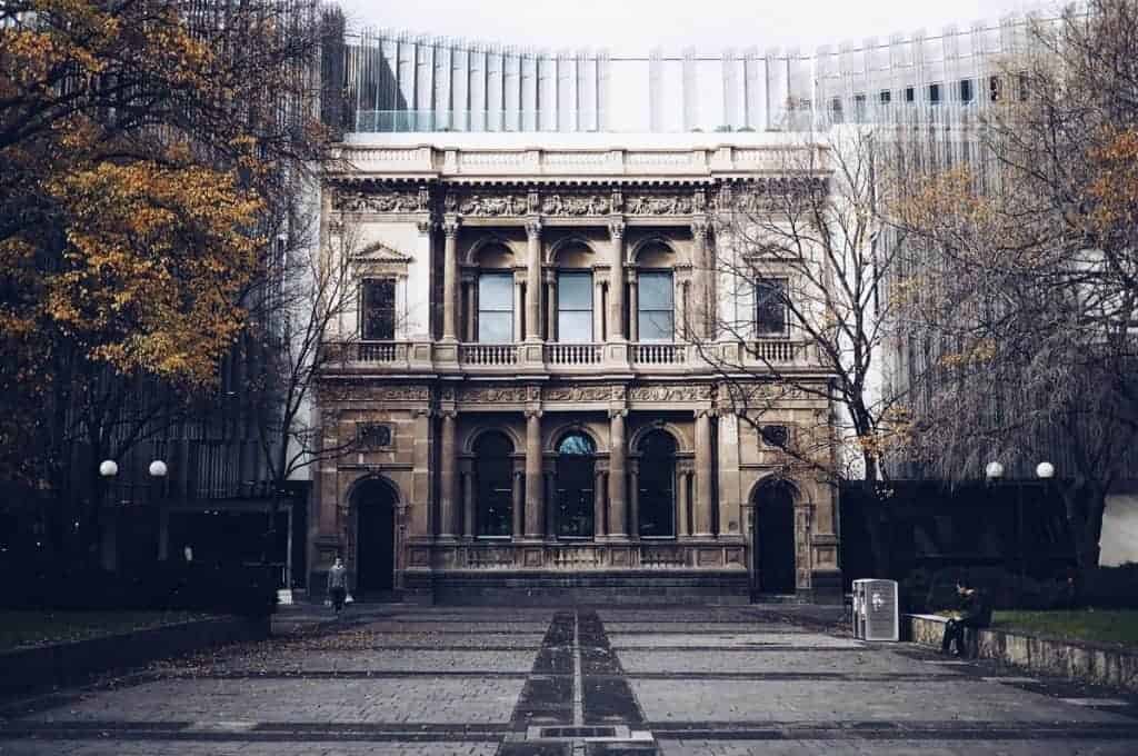 Universidade de Melbourne oferece bolsas para estudar na Austrália na área de direitos humanos
