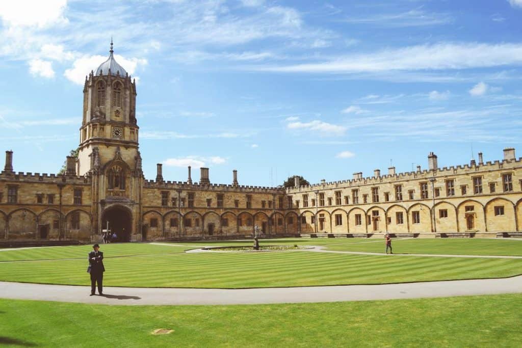 Clarendon: bolsa para pós-graduação na Universidade de Oxford