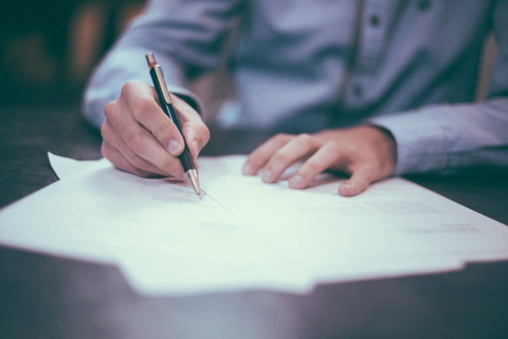 Carta de recomendação para estudar no Exterior: respostas para as perguntas mais frequentes