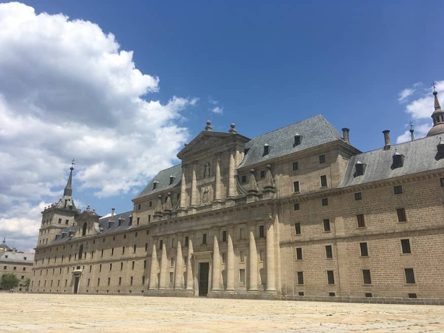 Bolsas para curso de verão na Espanha na Universidade Complutense de Madri