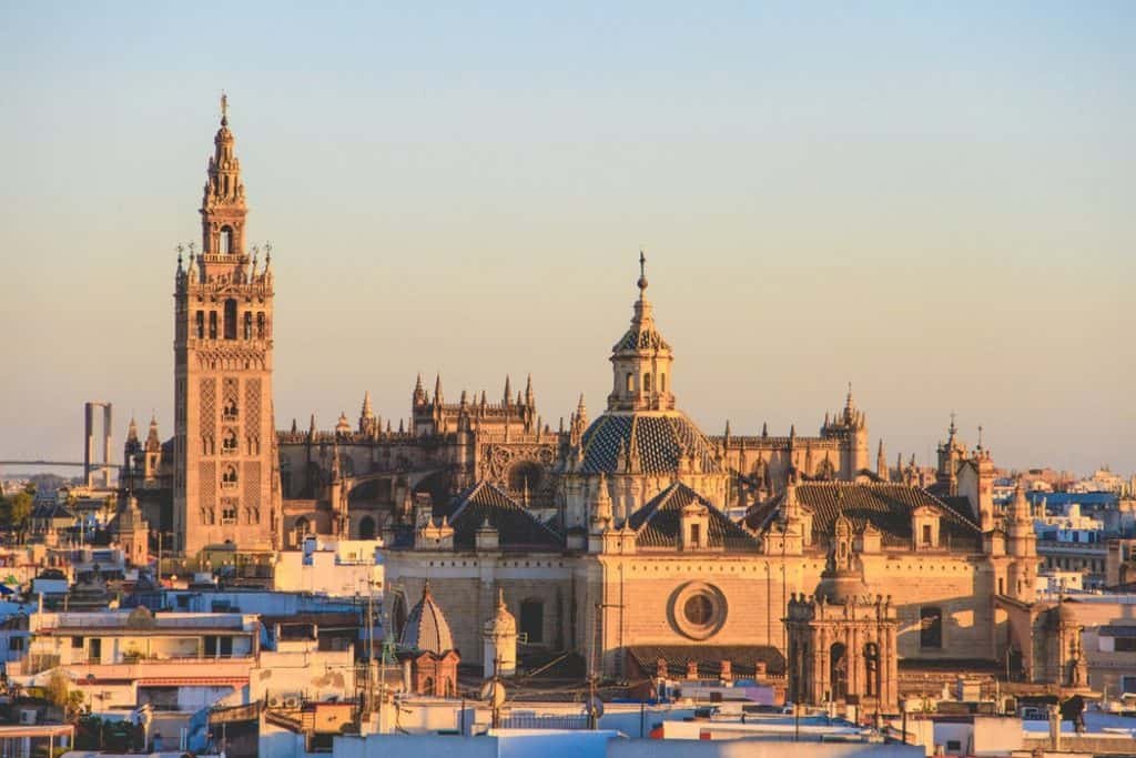 Mestrado na Espanha para brasileiros com bolsas da AUIP em nove universidades espanholas