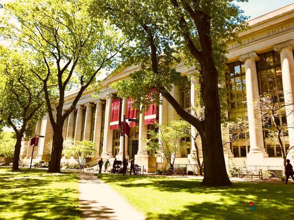 Radcliffe fellowship: bolsas para pesquisa em Harvard em diversas áreas