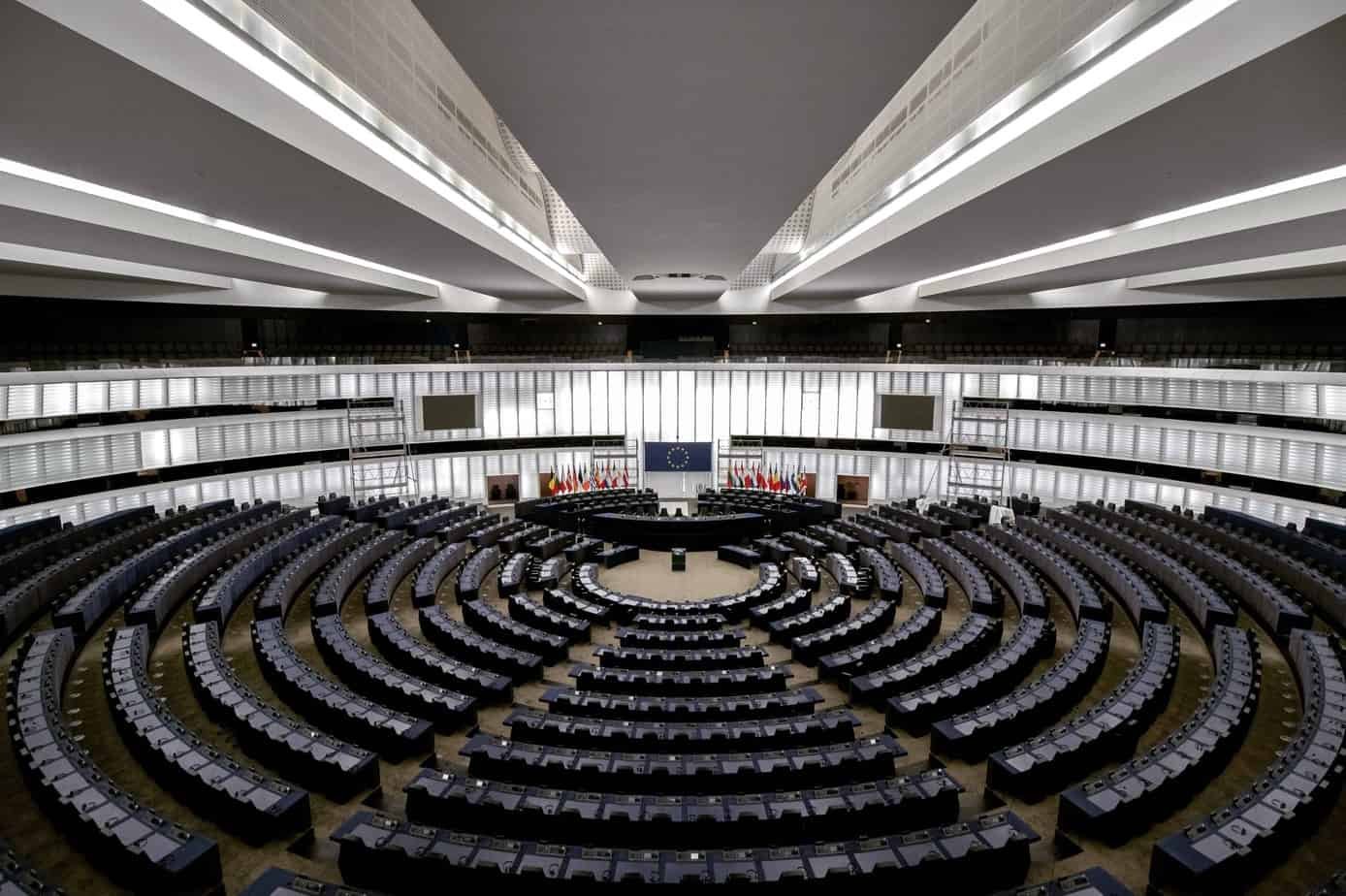 Doutorado em Ciência Política na Europa com bolsa integral