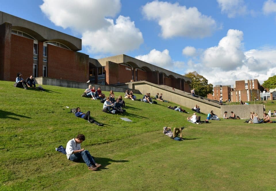 Universidade de Sussex tem bolsa para mestrado em Política Científica na Inglaterra