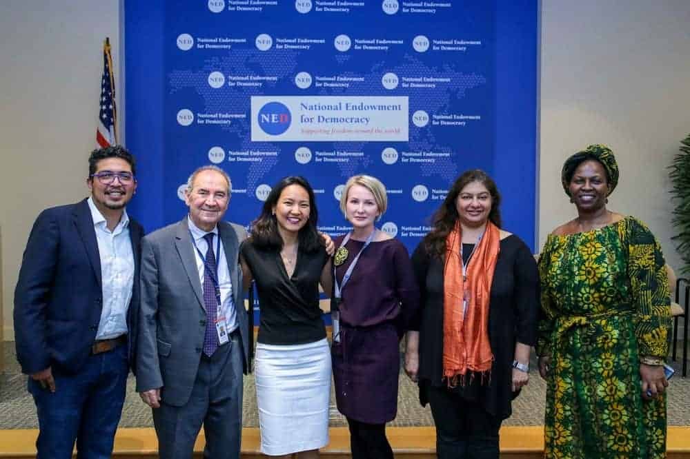Reagan-Fascell Fellowship: bolsas para projetos nos EUA sobre democracia