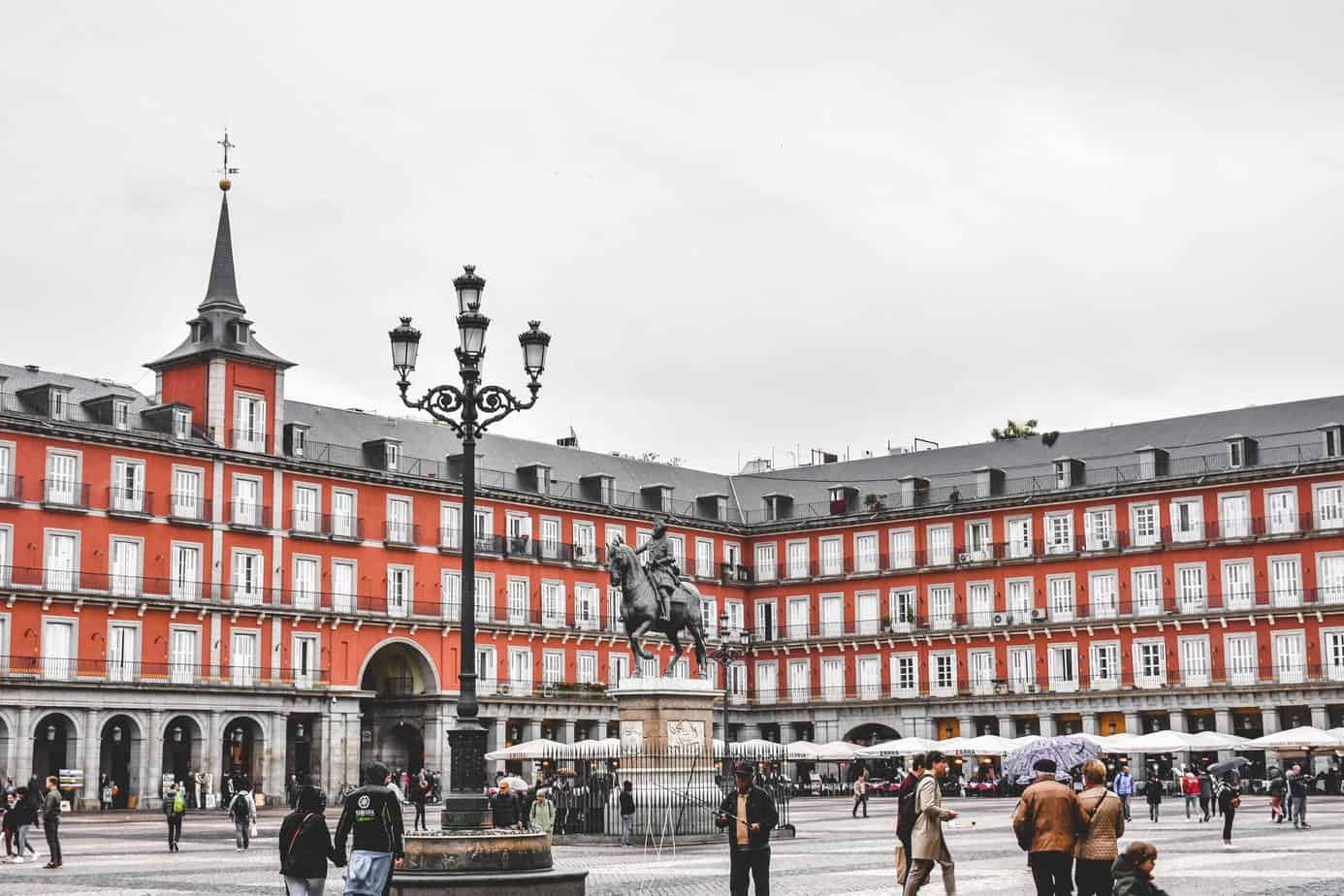 Universidade Complutense de Madri oferece cursos de inverno com bolsa do Santander