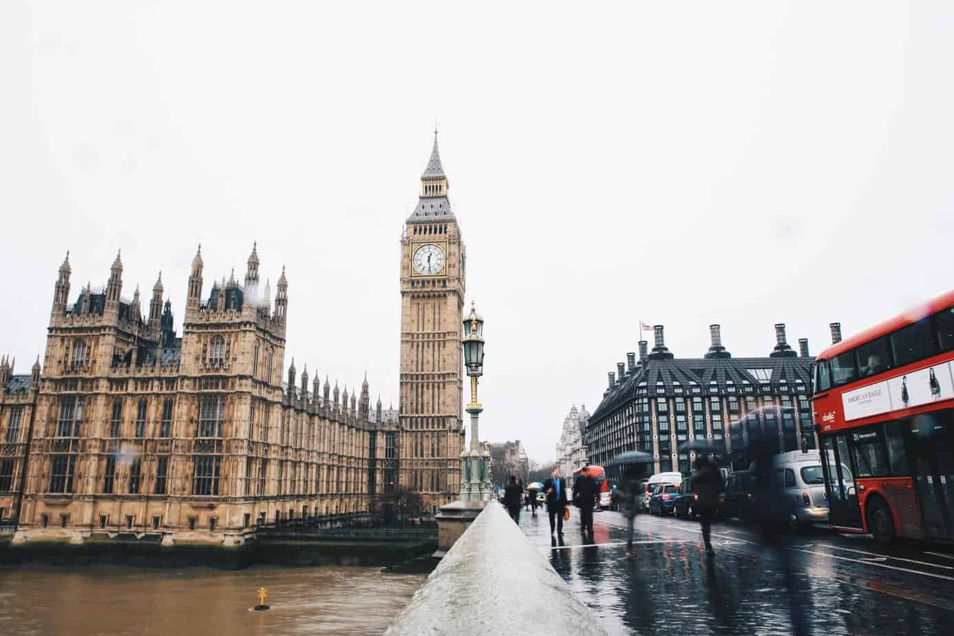 Bursary Programme: bolsas para intercâmbio na Inglaterra para jovens