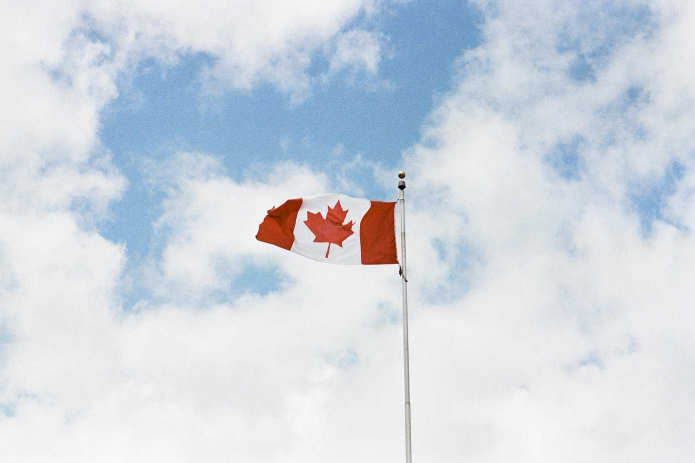 Visto de estudante no Canadá permitirá trabalhar sem limite de horas