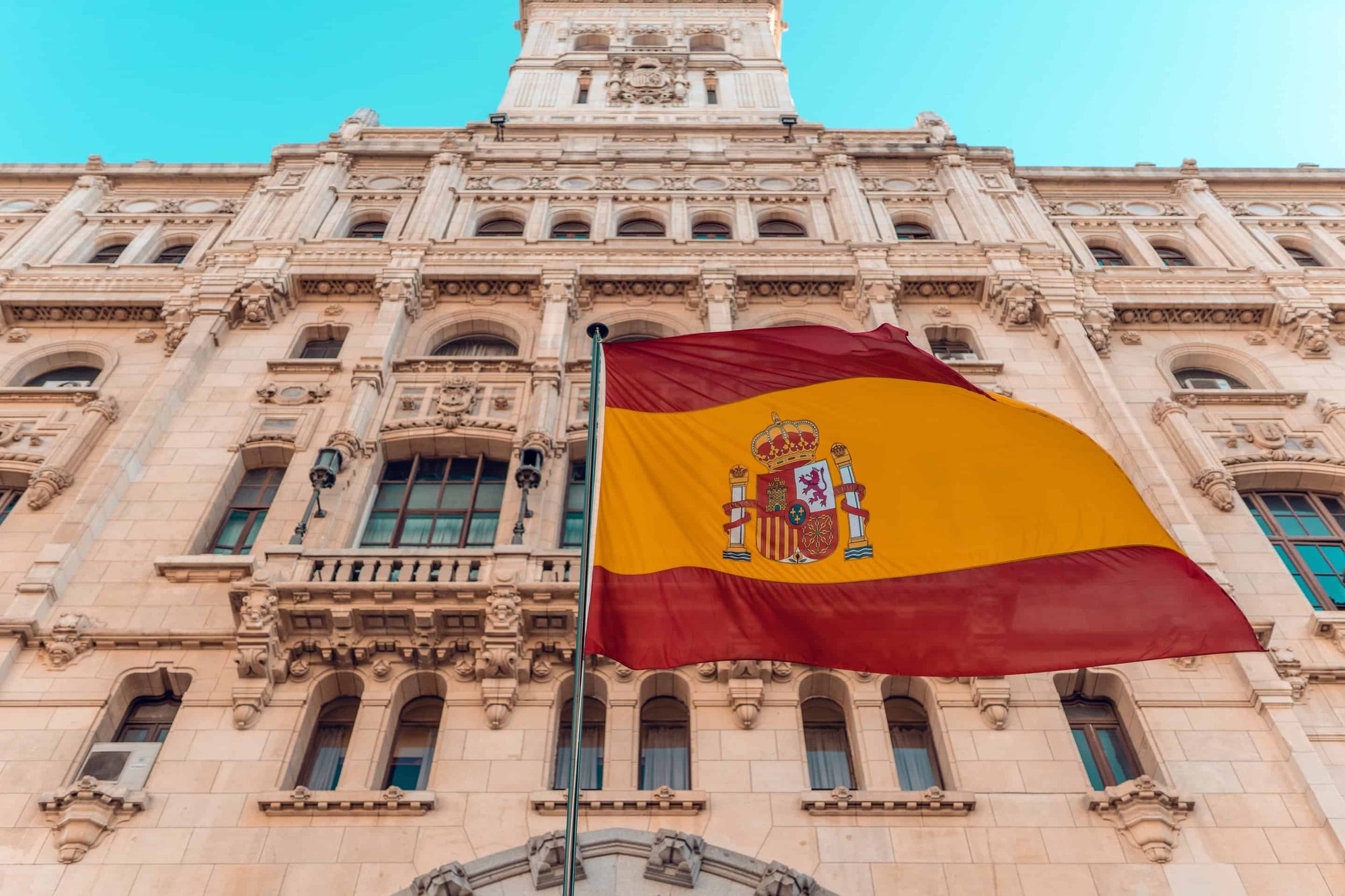 Bolsas de estudos na Espanha: Fundação Carolina oferece 736 bolsas em 2026
